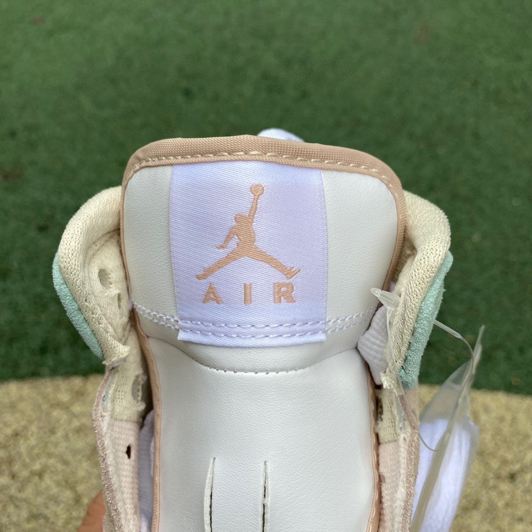 Air Jordan 1 Mid SE AJ1 Sneaker     DZ5361-100 - DesignerGu