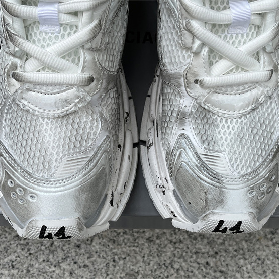 Balenciaga Runner Sneaker  - DesignerGu
