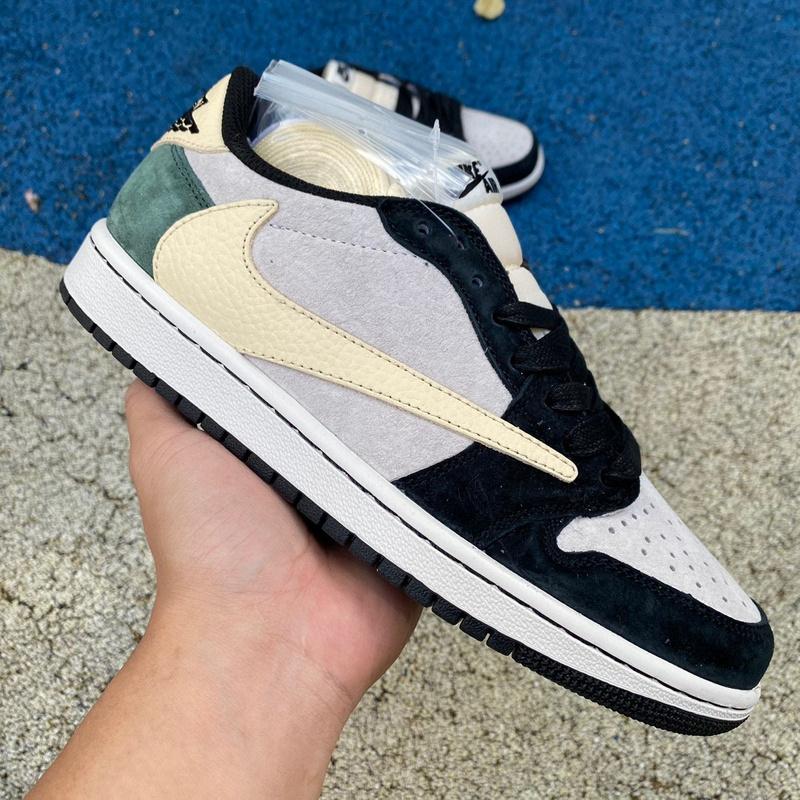 Air Jordan 1 x Travis Scott TS Sneaker     DM7866-811 - 