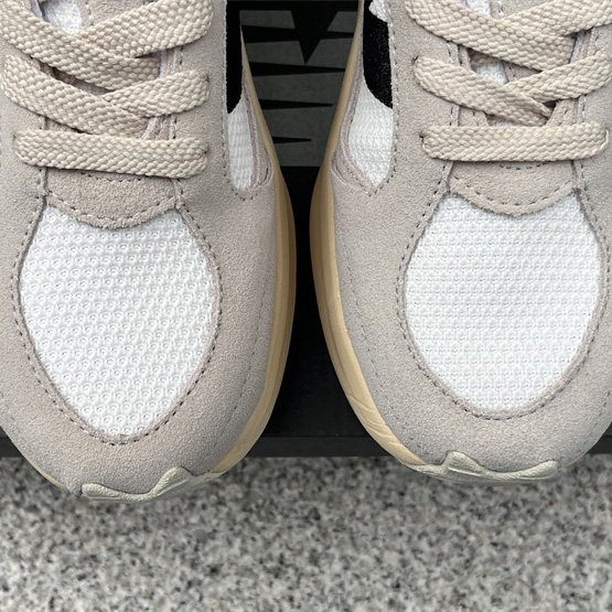 New Balance Warped Runner Sneakers    UWRPDMOB - DesignerGu