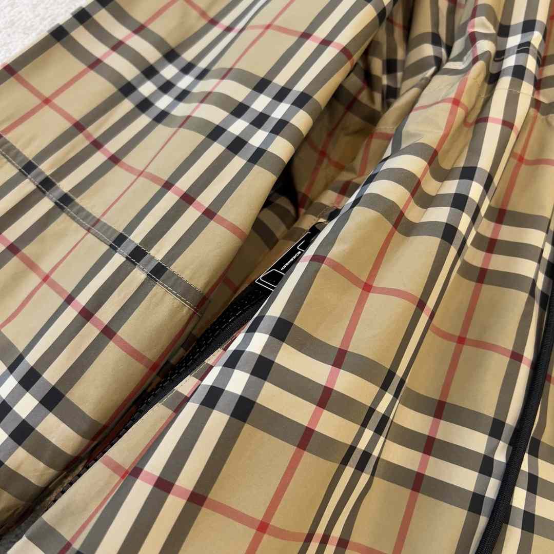 Burberry Logo Tape Vintage Check Hooded Jacket - DesignerGu