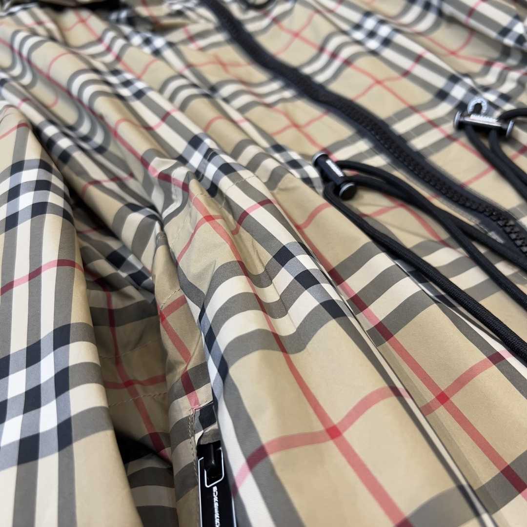 Burberry Logo Tape Vintage Check Hooded Jacket - DesignerGu