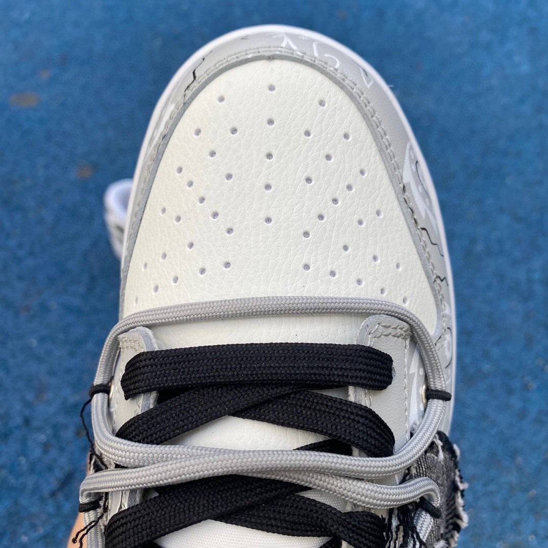 Nike Dunk Low Sneaker   DJ6188-101 - DesignerGu