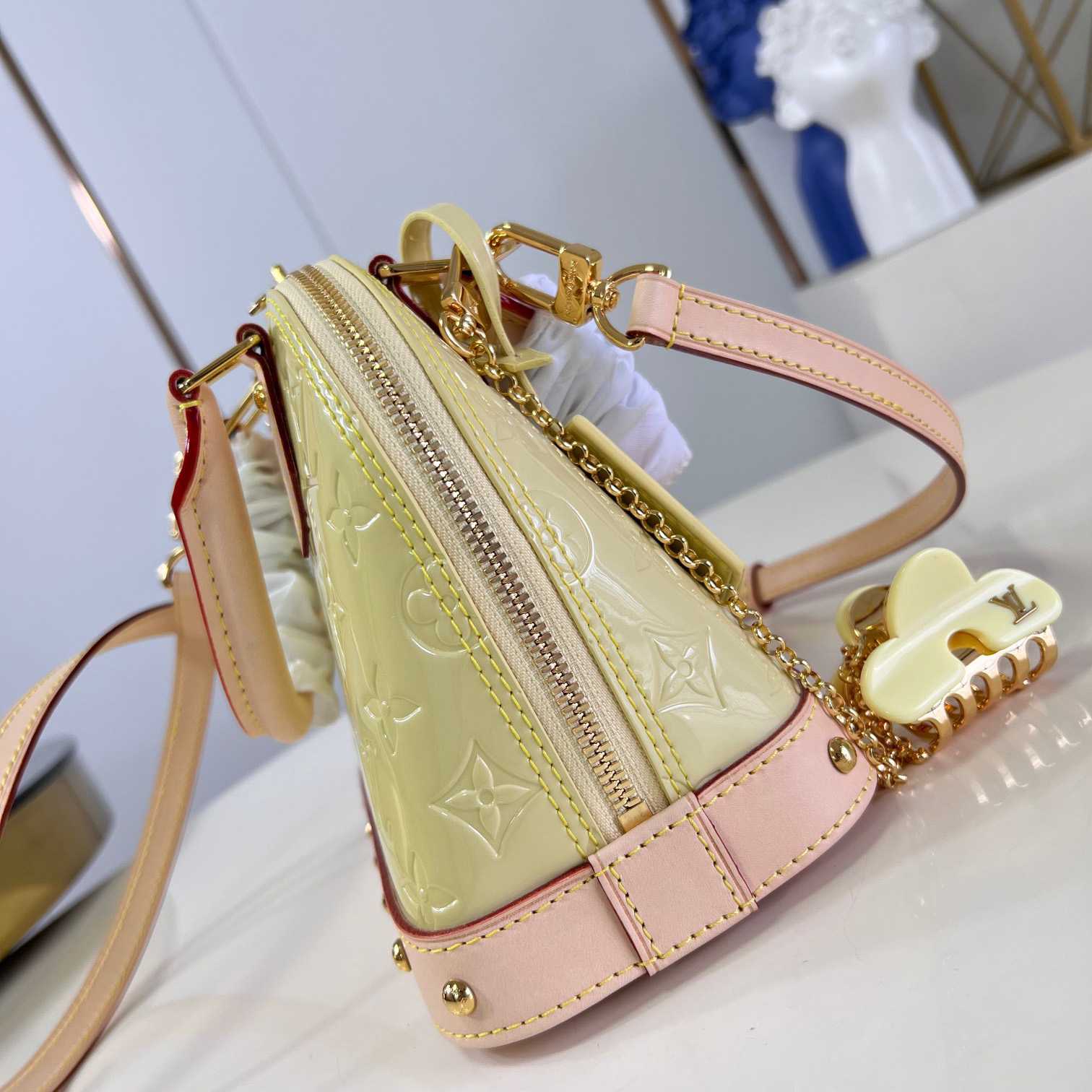 Louis Vuitton Alma BB   M24063 - DesignerGu