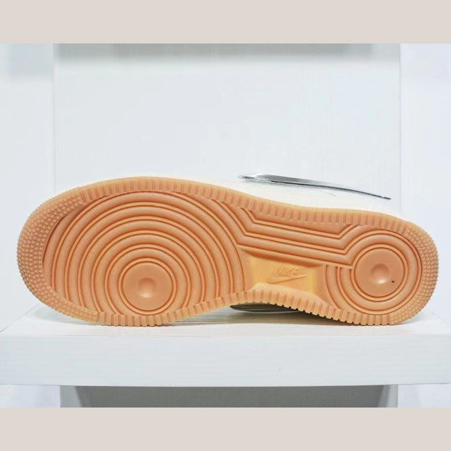 Travis Scott x NK Air Force 1 Sneaker    AQ4211-101  - DesignerGu