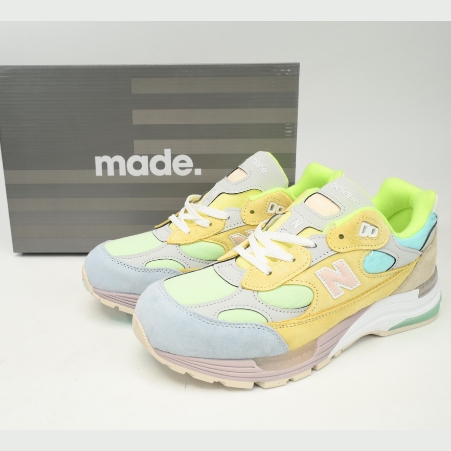 New Balance 992 Yellow Green Powder Sneakers      M992AB - DesignerGu