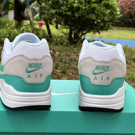 Nike Air Max 1 “Clear Jade” Sneaker    DZ4549-001 - 