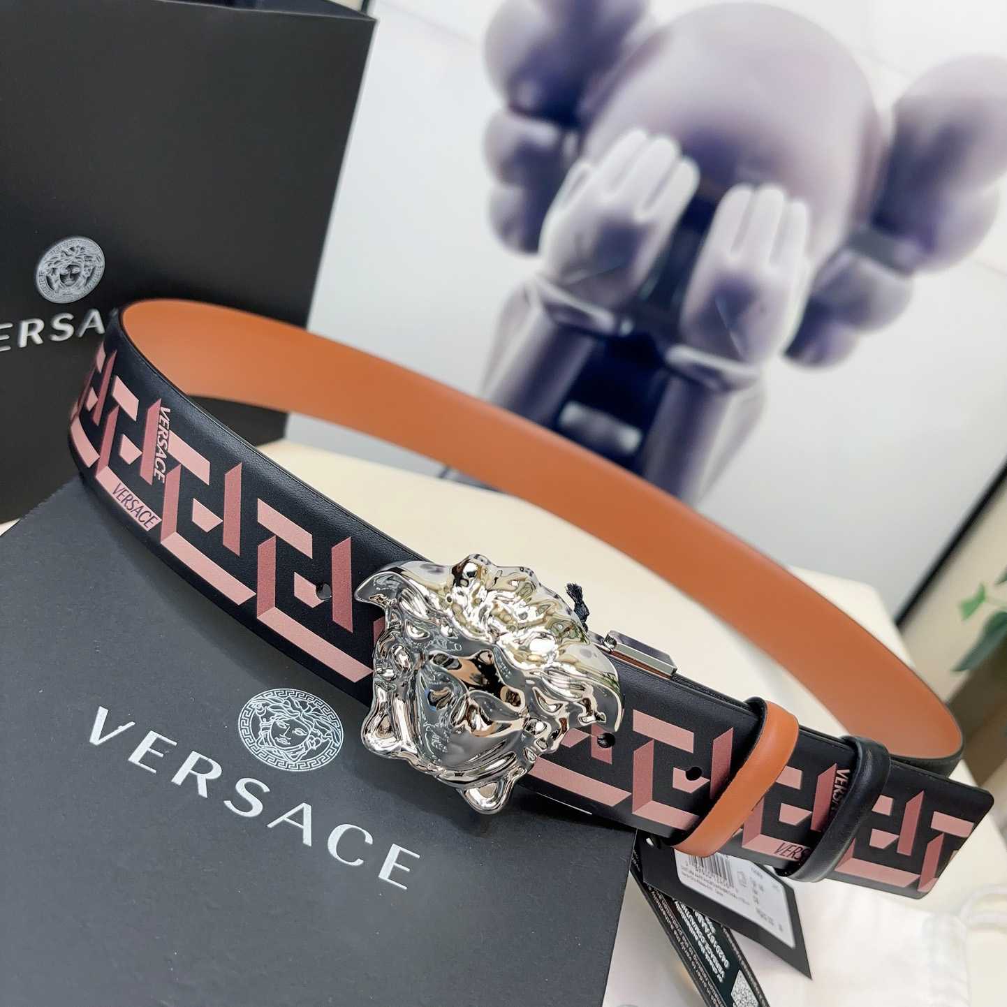 Versace Reversible Leather Belt    40mm - DesignerGu