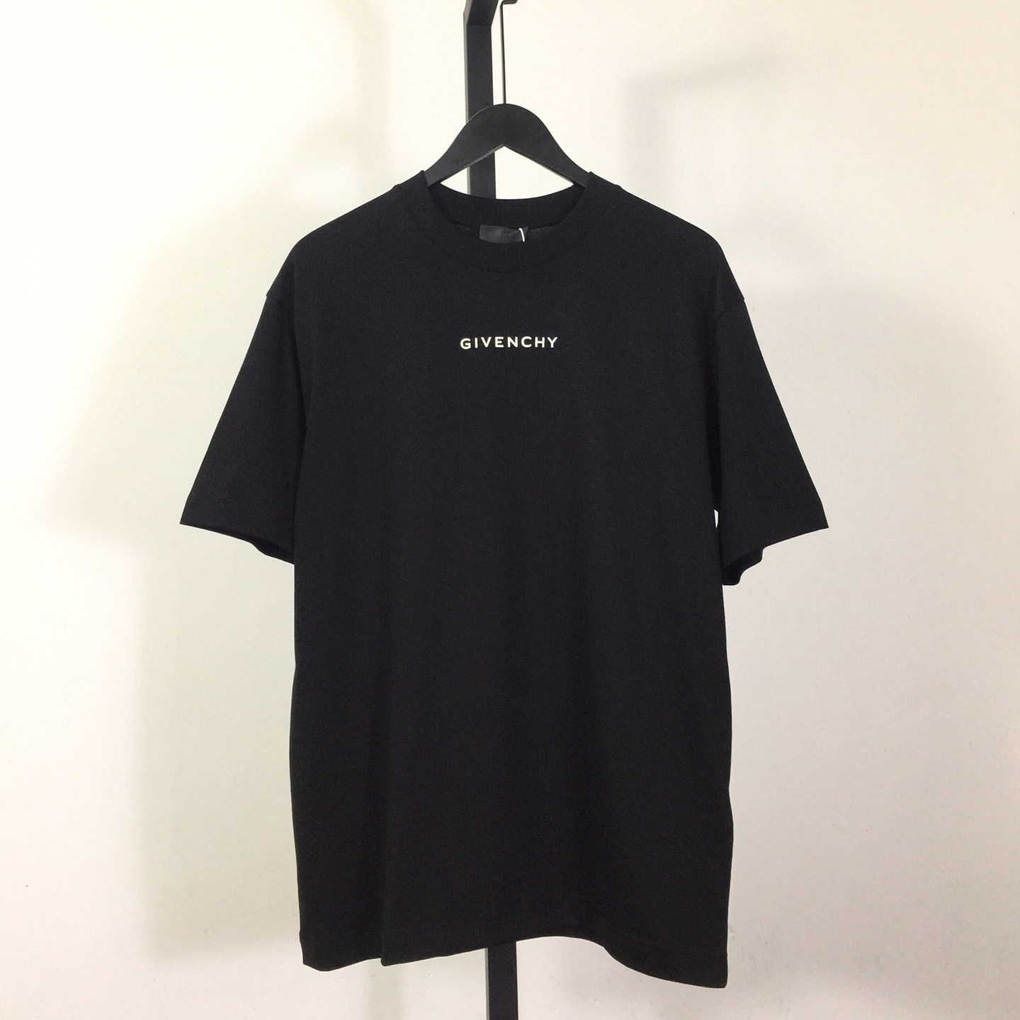 Givenchy Logo T-Shirt - DesignerGu