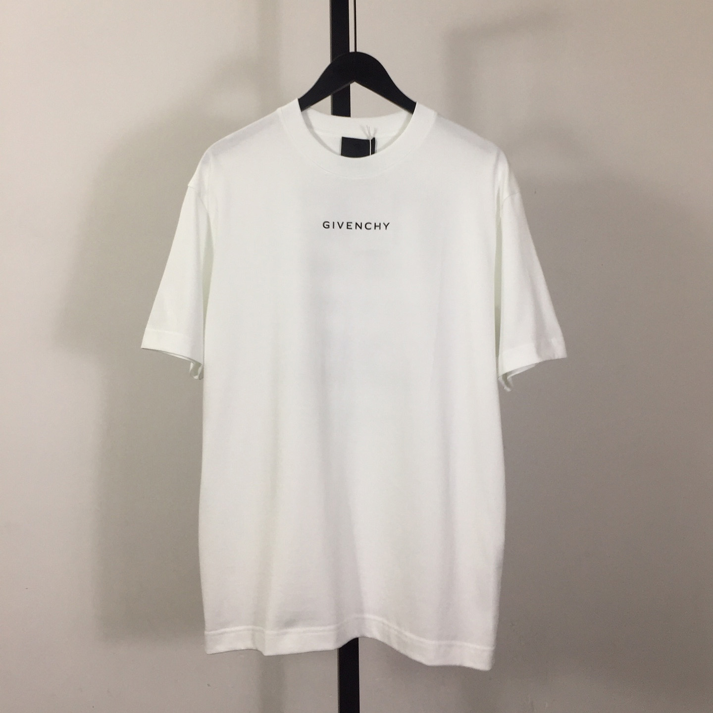 Givenchy Logo T-Shirt - DesignerGu