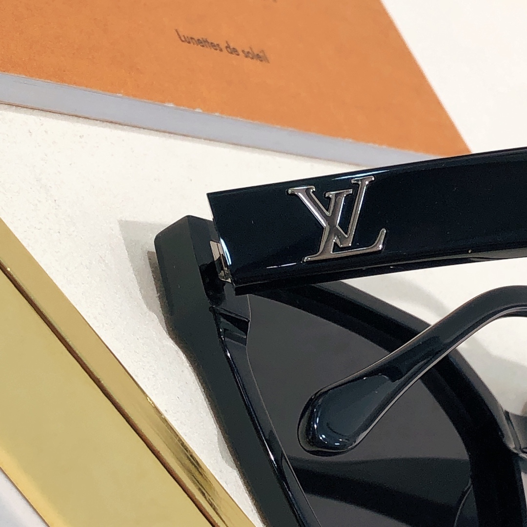 Louis Vuitton Sunglasses  Z0286 - 