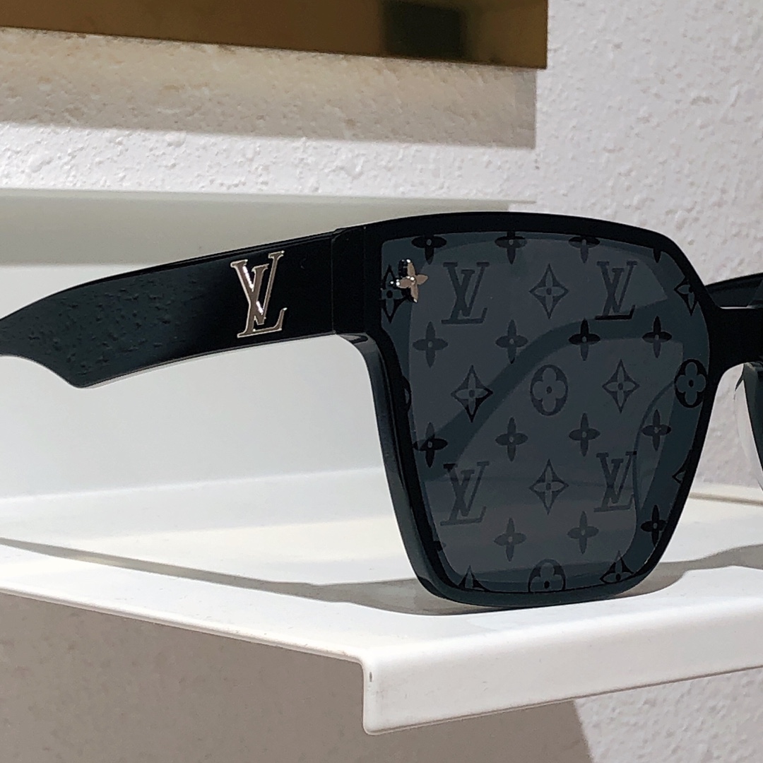 Louis Vuitton Sunglasses  Z0286 - 