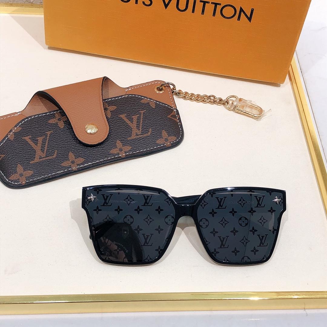 Louis Vuitton Sunglasses  Z0286 - 