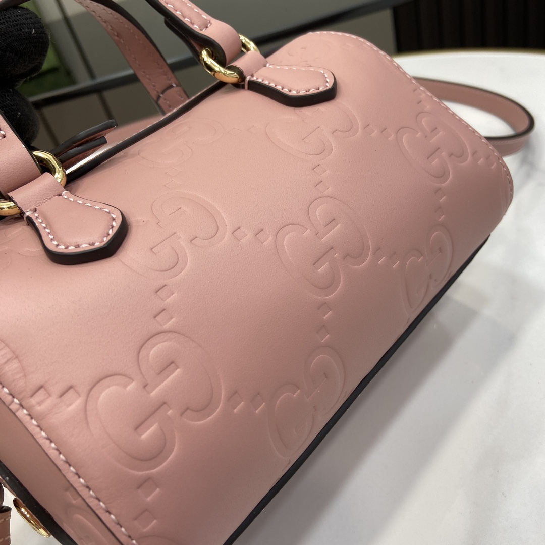 Gucci GG Super Mini Top Handle Bag - 