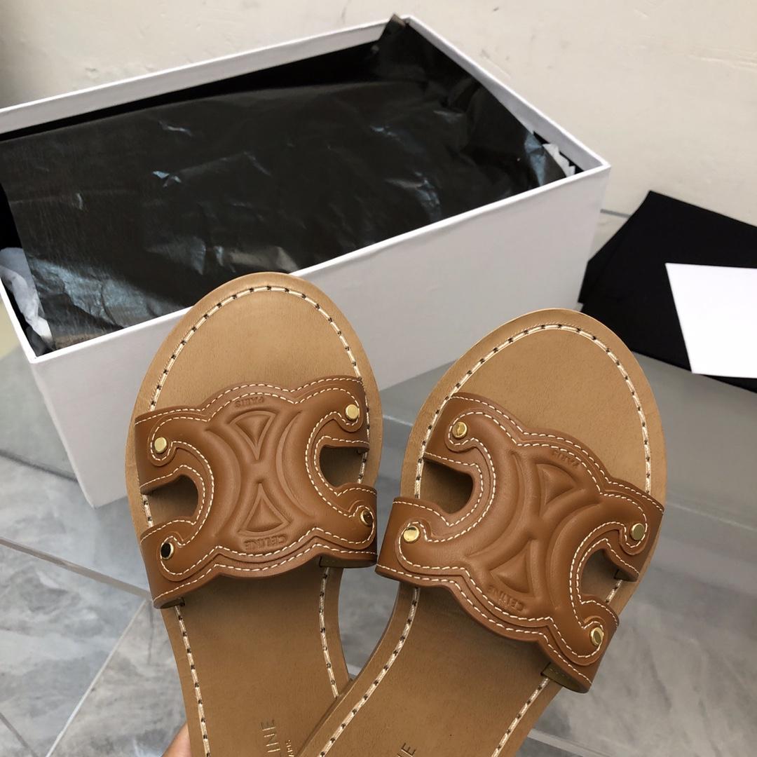 Celine Triomphe Mule In Calfskin Leather - 