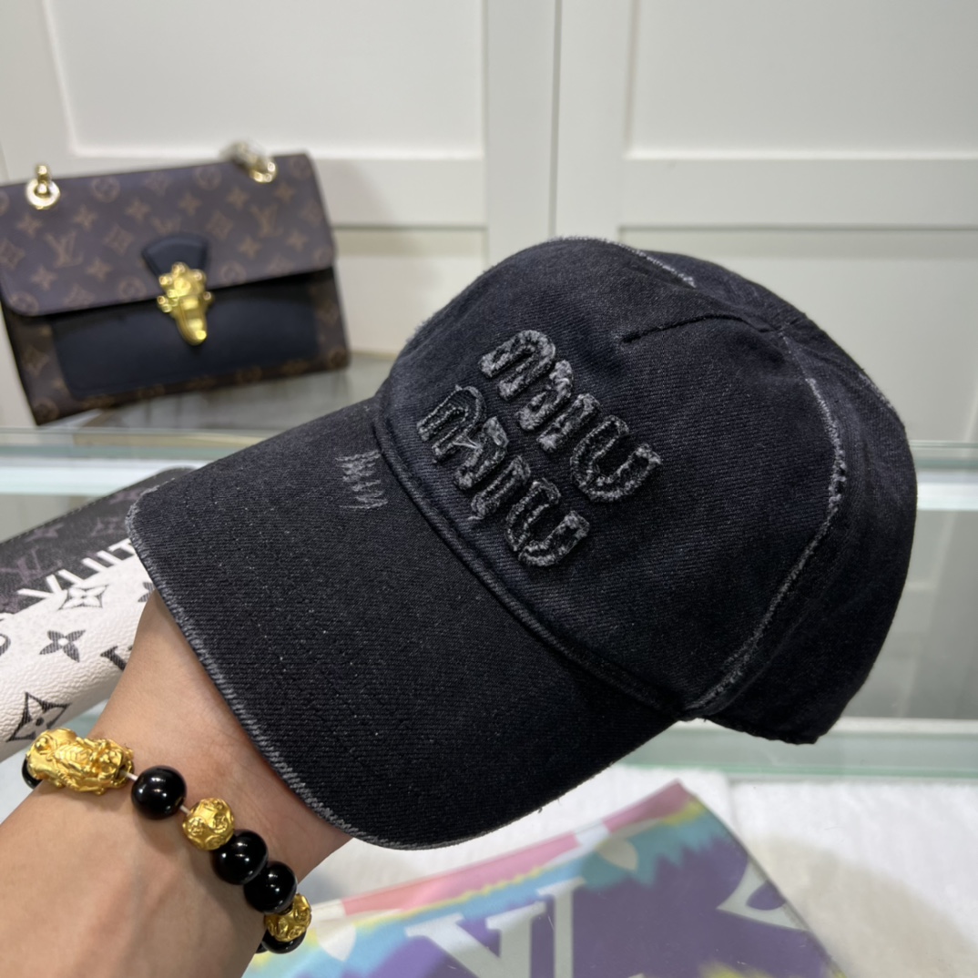 Miu Miu Baseball Cap - 