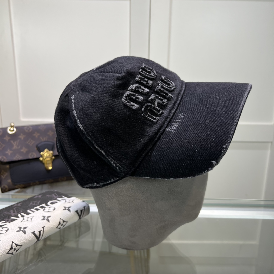 Miu Miu Baseball Cap - 