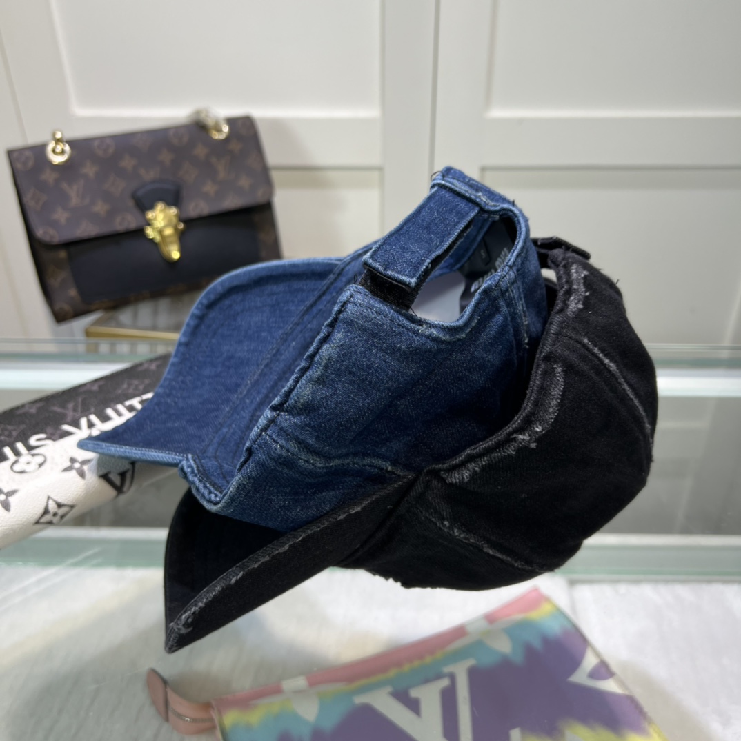 Miu Miu Baseball Cap - 