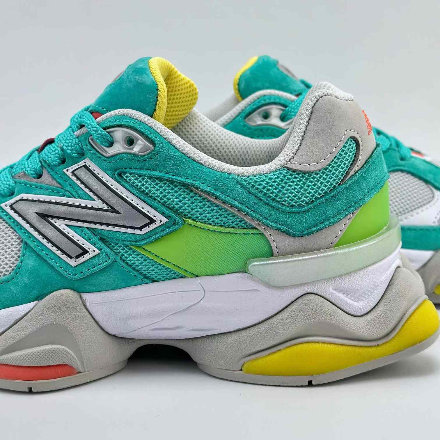 Joe Freshgoods x New Balance Sneakers      U9060DBTXQ - 