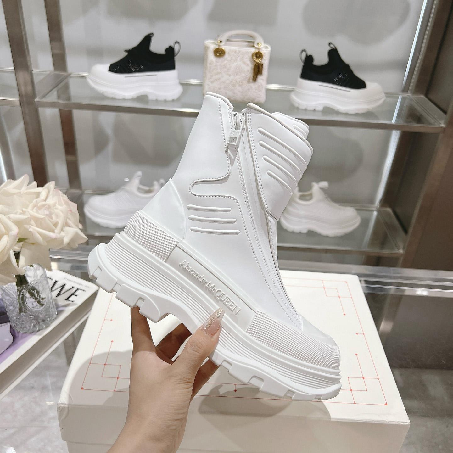 Alexander McQueen Booties - DesignerGu