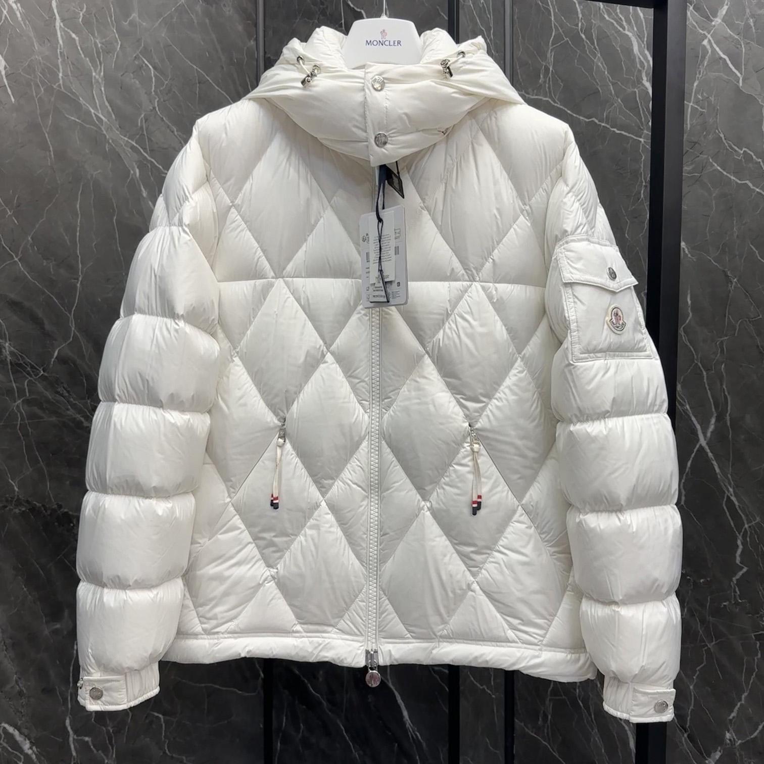 Moncler Averole Short Down Jacket - 