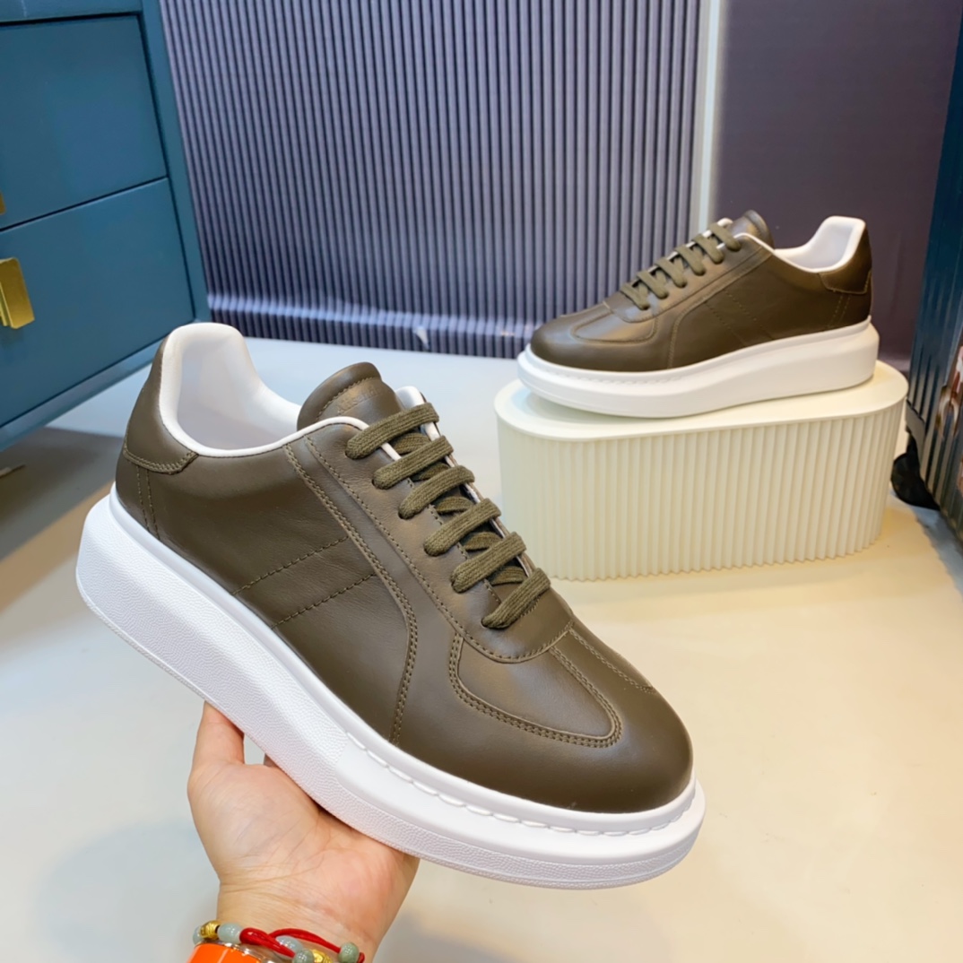 Alexander Mqueen Oversized Sneakers - 