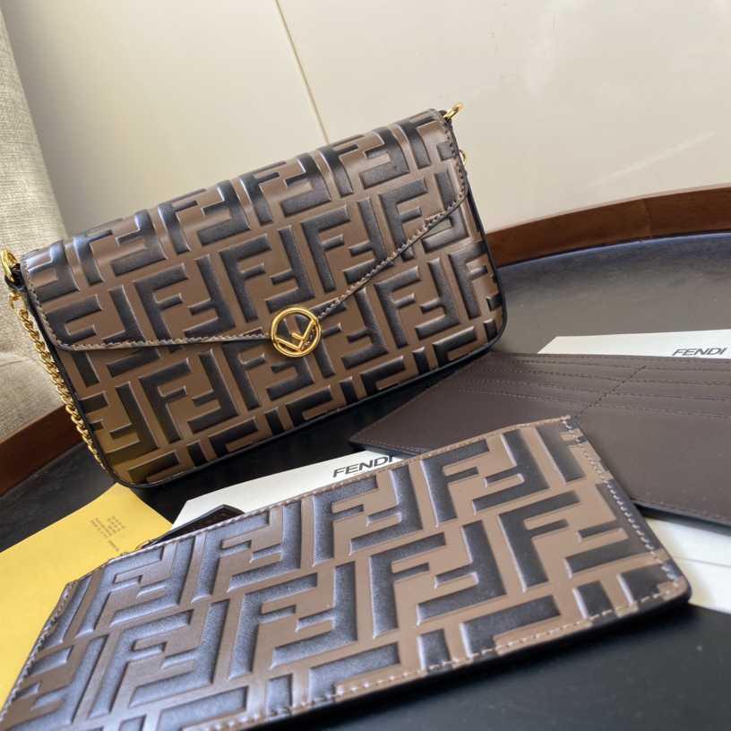 Fendi Envelope Clutch on Chain Zucca Embossed Leather （ 21-12-3.5cm ） - 