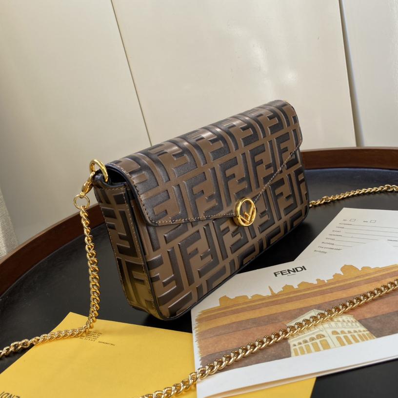 Fendi Envelope Clutch on Chain Zucca Embossed Leather （ 21-12-3.5cm ） - 