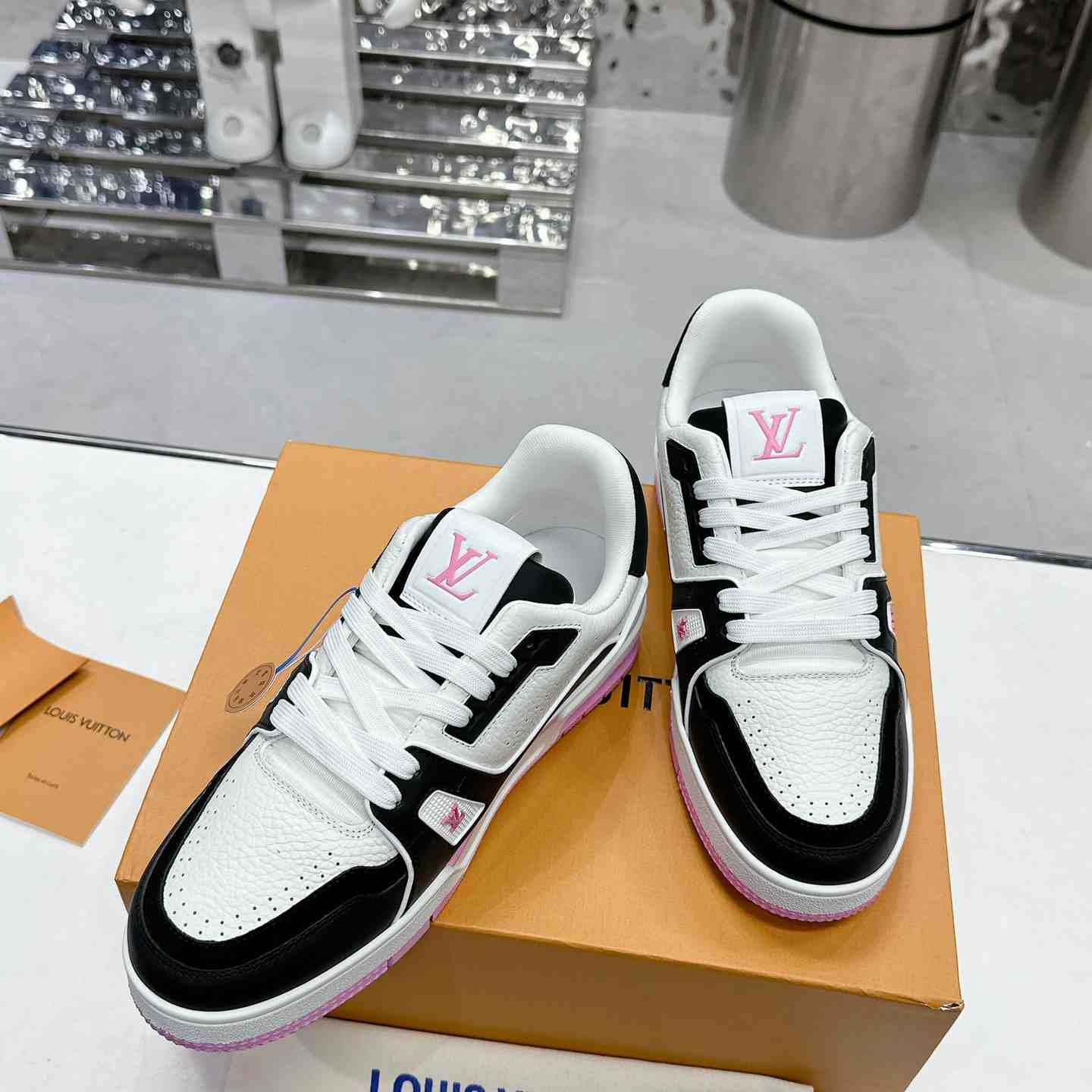 Louis Vuitton LV Trainer Sneaker  1ADDZF - 