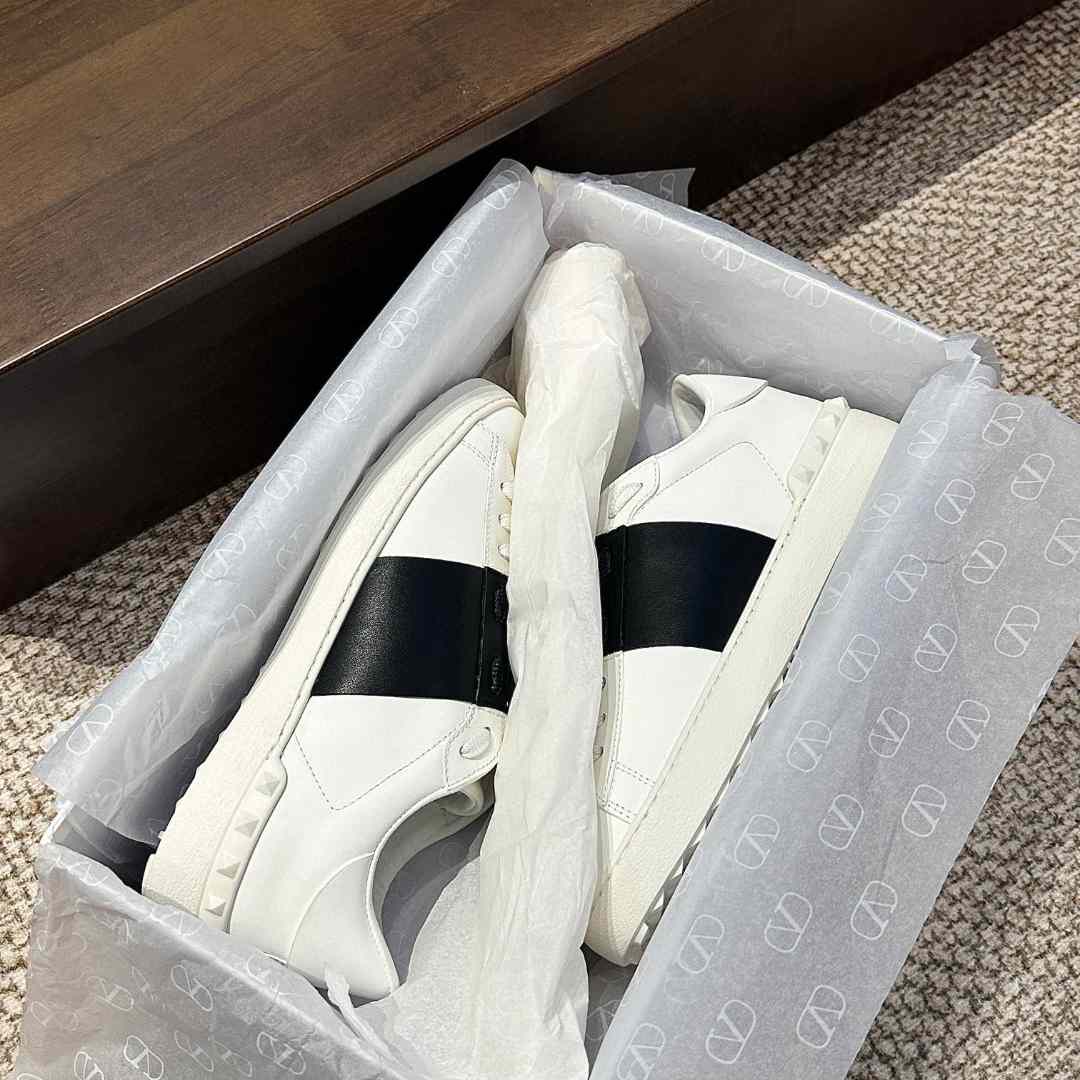 Valenti Leather Sneakers - 