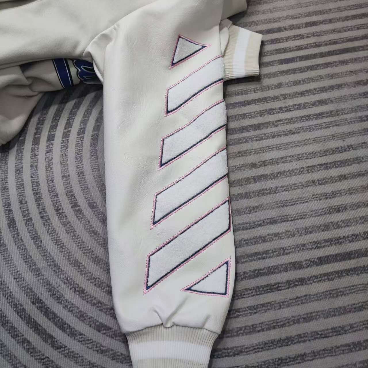 Off-White Wo Characters Varsity - 