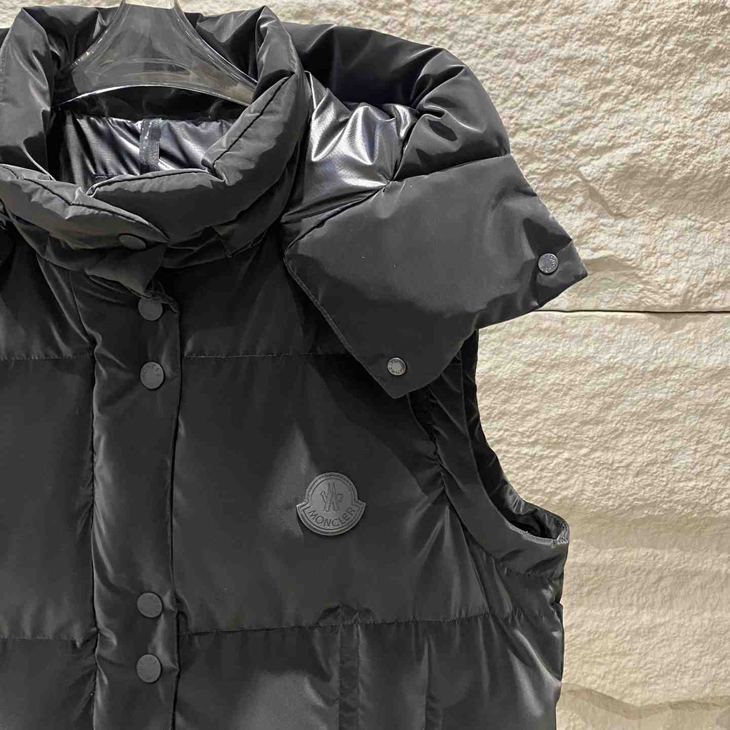 Moncler Allymes 2-in-1 Hooded Short Down Jacket - DesignerGu
