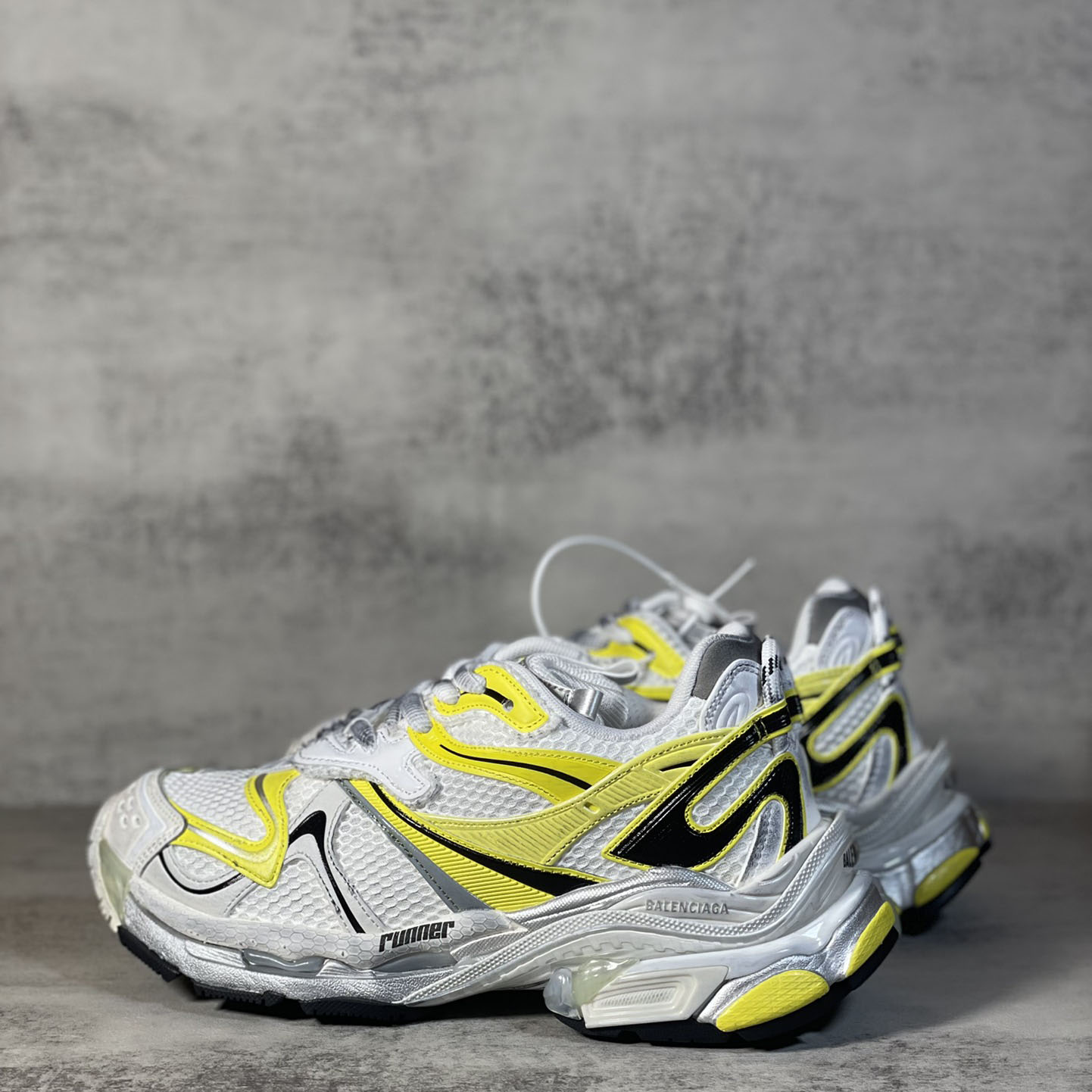 Balenciaga Runner 2.0 Sneaker In White, Yellow And Black Mesh And Polyurethane - 