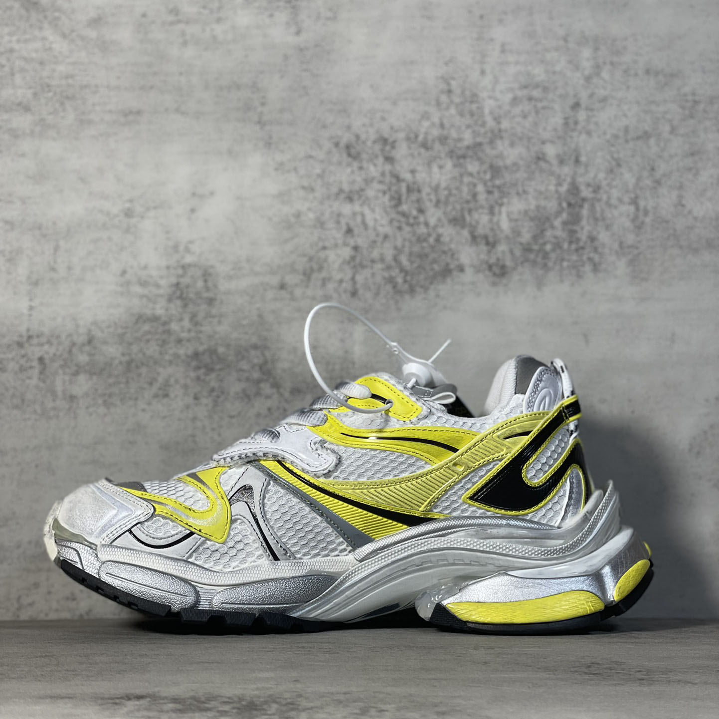 Balenciaga Runner 2.0 Sneaker In White, Yellow And Black Mesh And Polyurethane - 