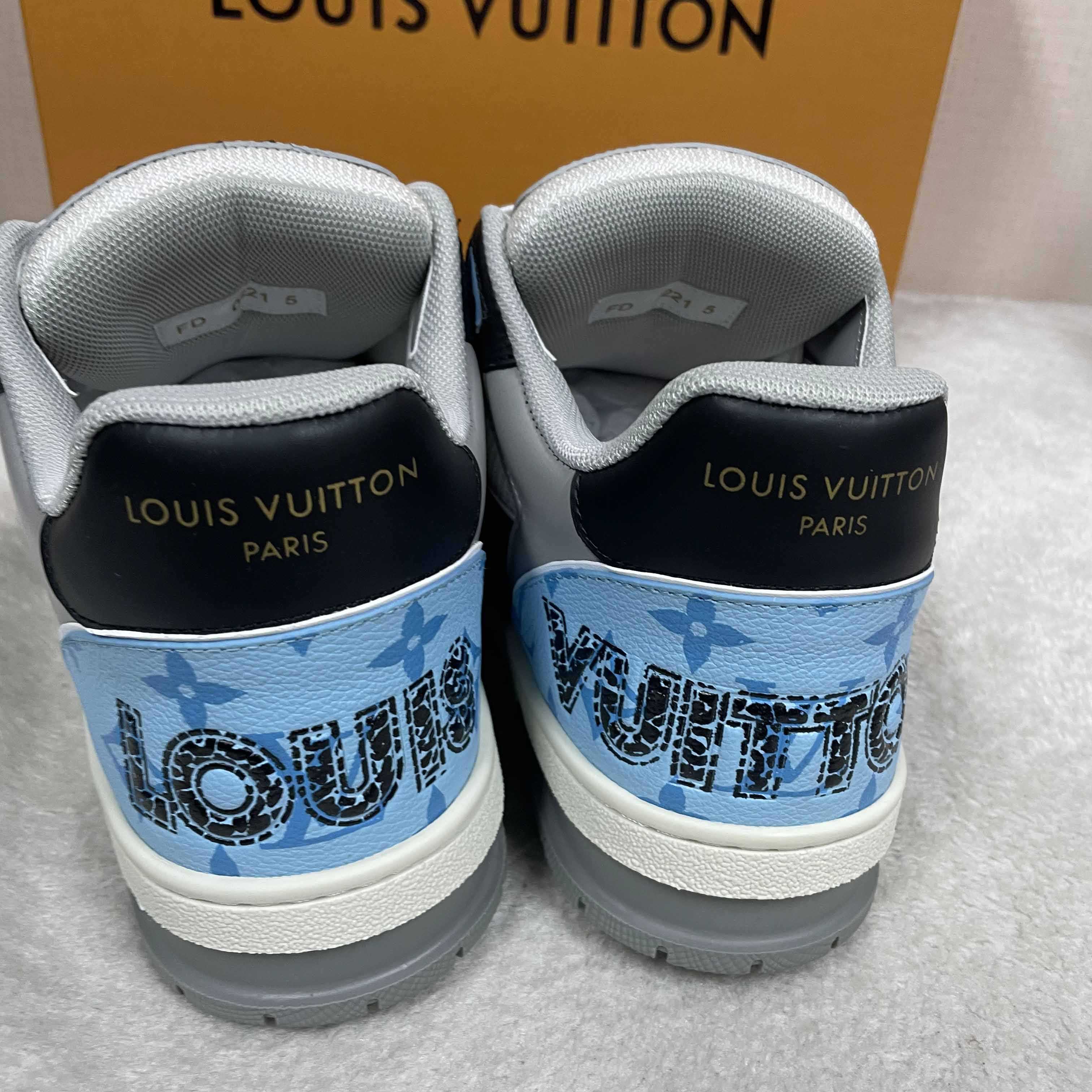 Louis Vuitton LV Trainer Sneaker    1AC513 - DesignerGu