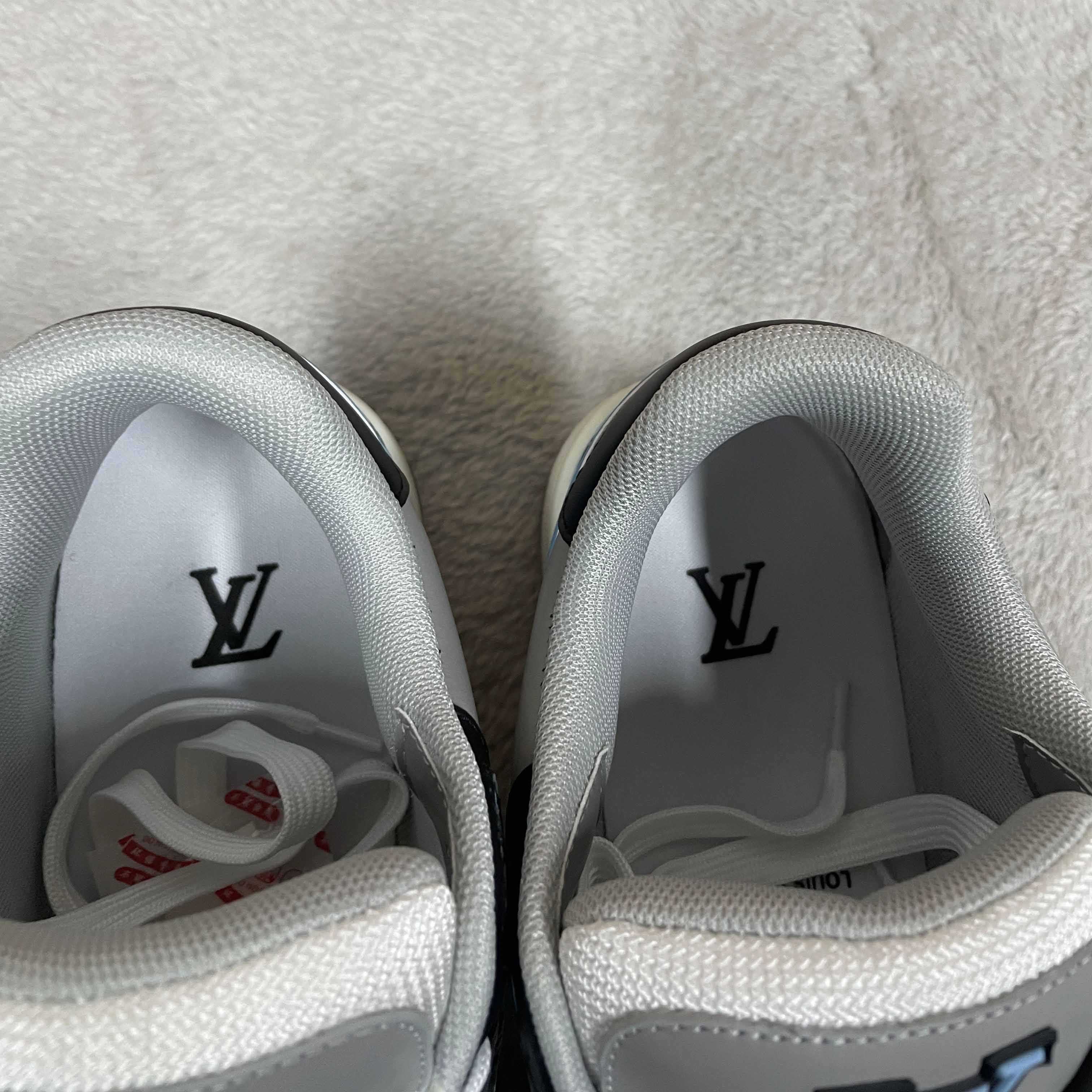 Louis Vuitton LV Trainer Sneaker    1AC513 - DesignerGu