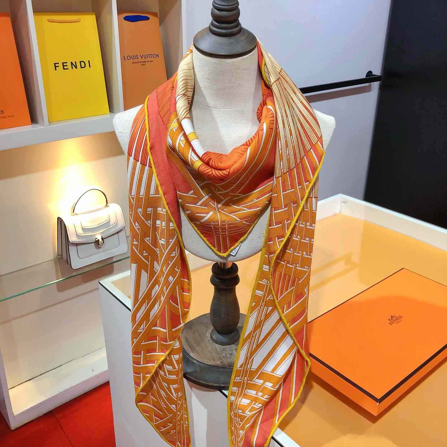 Hermes Masan & Masan Giant Triangle - 