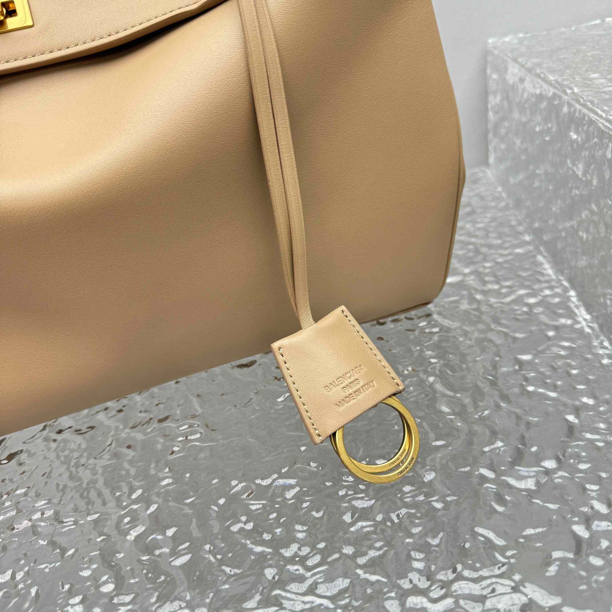 Balenciaga Rodeo Medium Handbag In Latte  - 