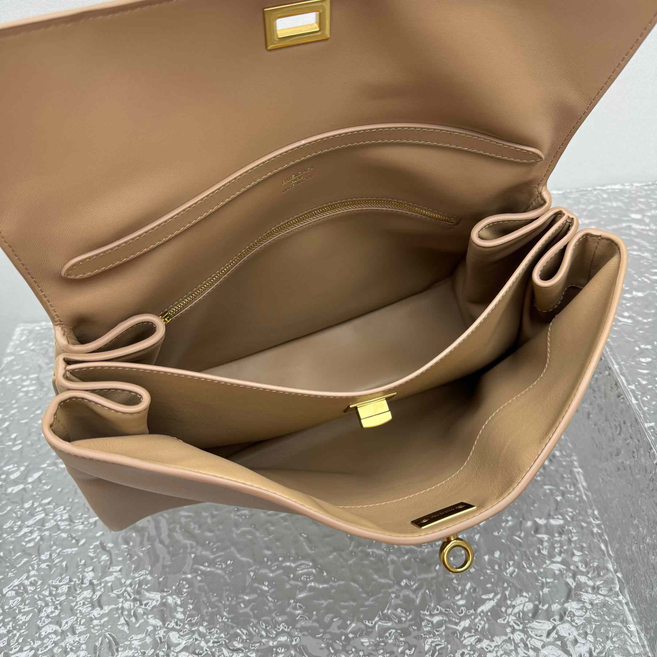 Balenciaga Rodeo Medium Handbag In Latte  - 