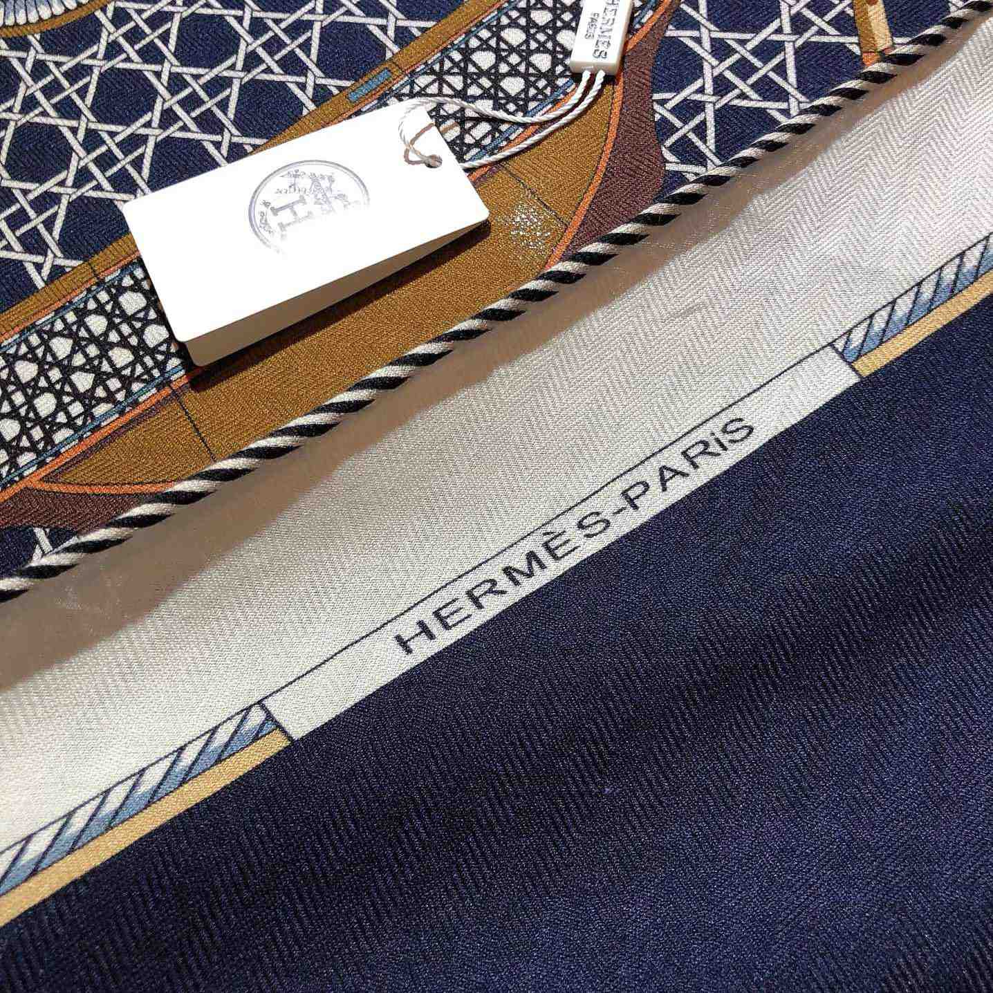 Hermes Giant Triangle - 