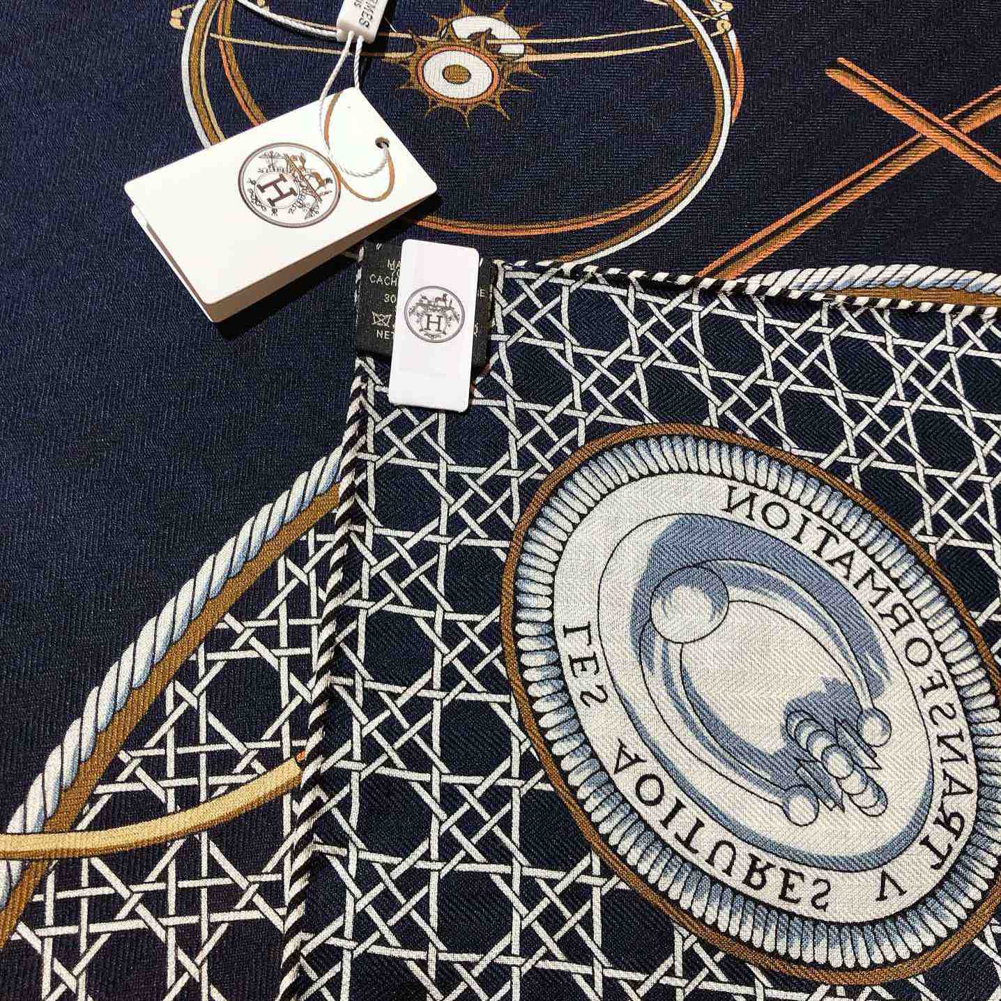 Hermes Giant Triangle - 