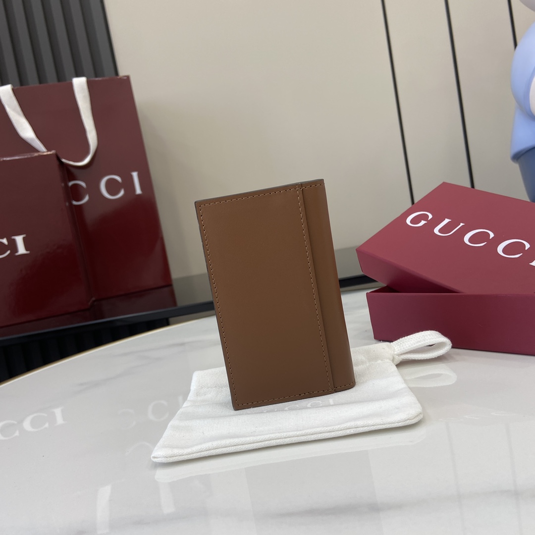 Gucci GG Emblem Bi-fold Embossed Card Case - 