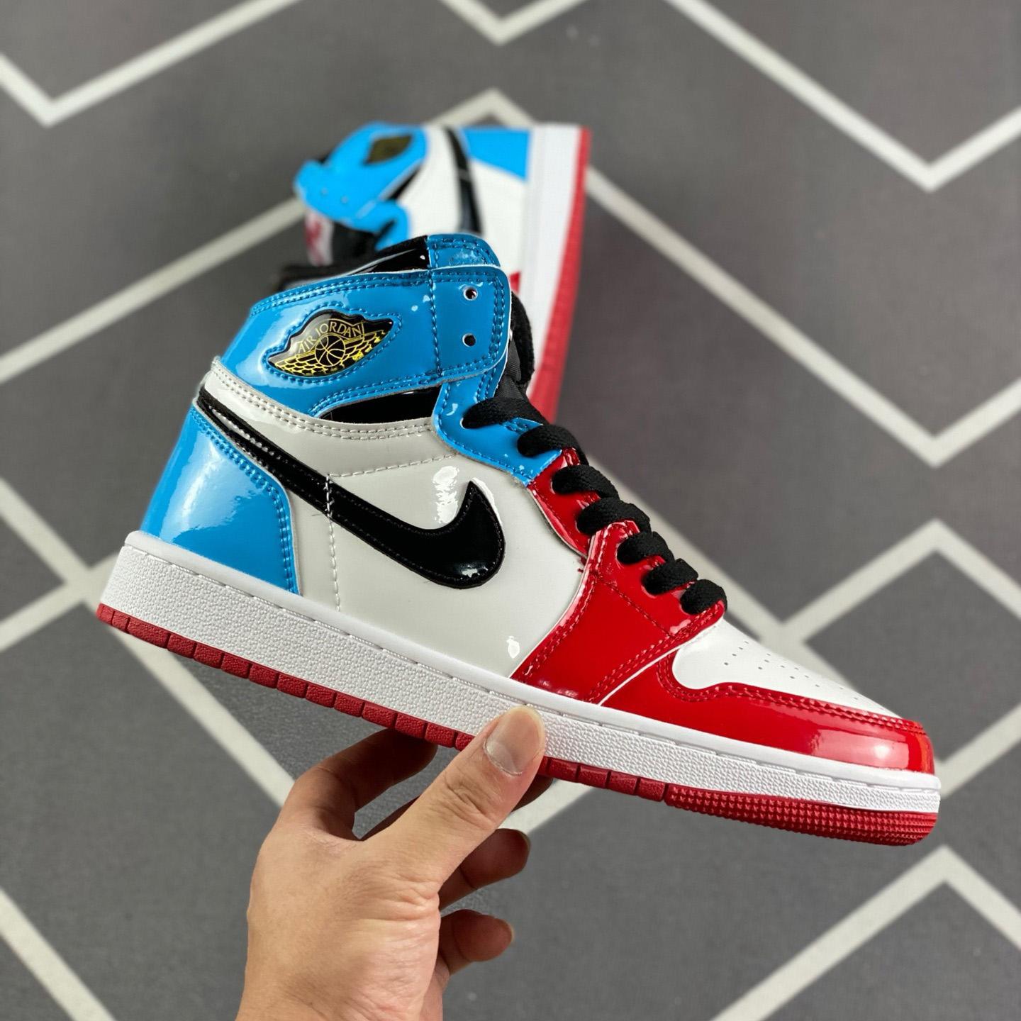 Air Jordan 1 High OG "StageHaze" Sneaker   555088-108  - DesignerGu