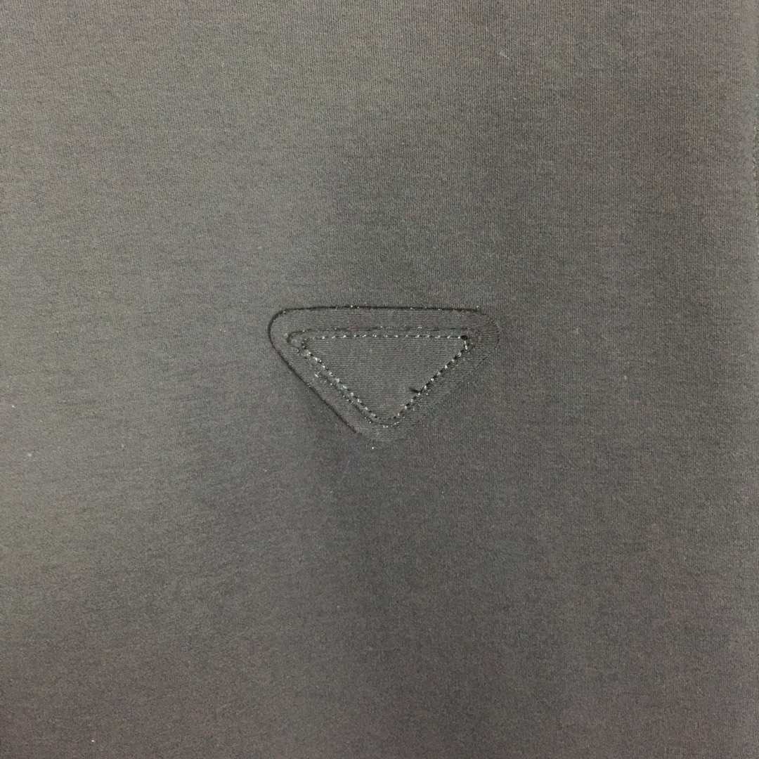 Prada Logo T-Shirt - DesignerGu