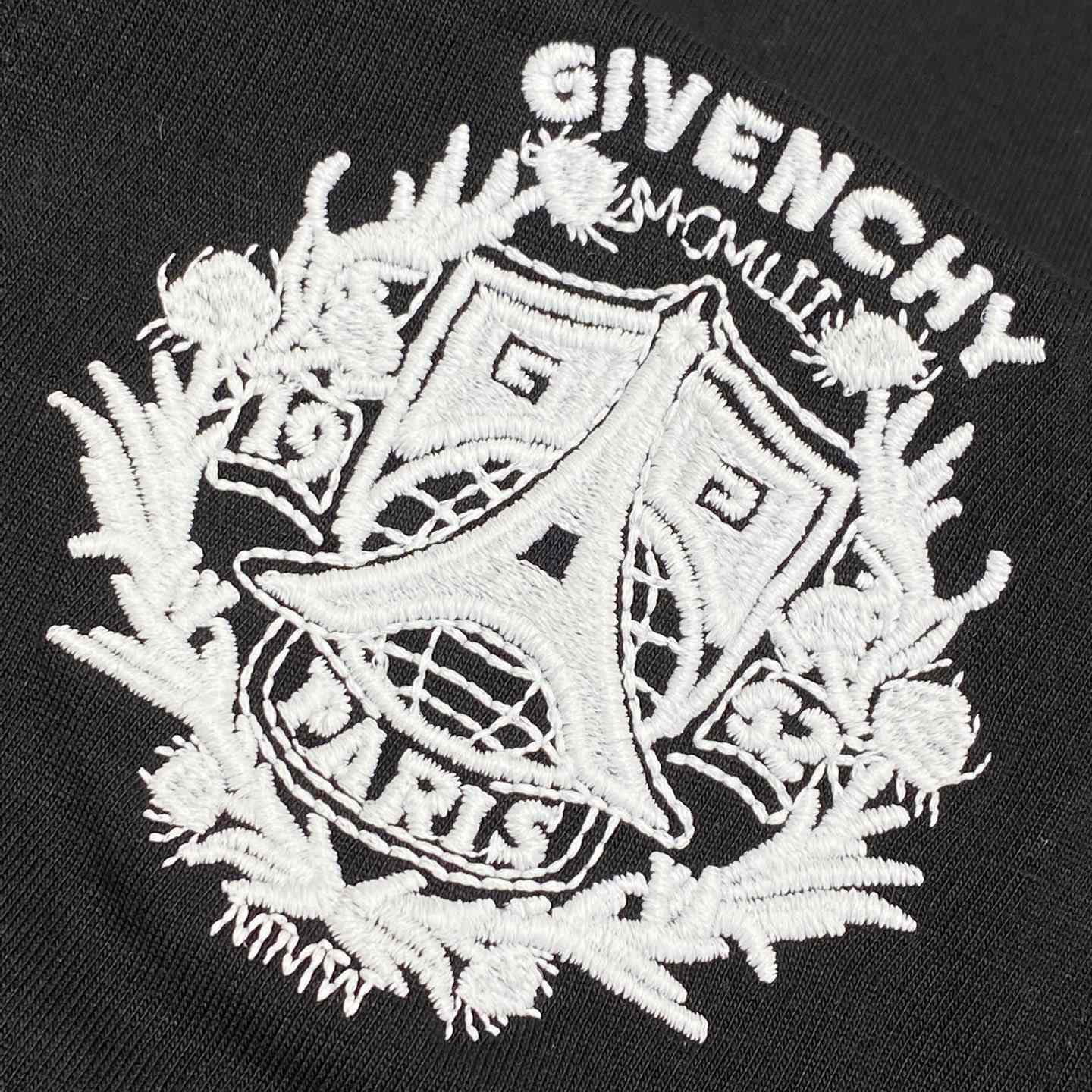 Givenchy Pocket Classic Fit Tee - DesignerGu