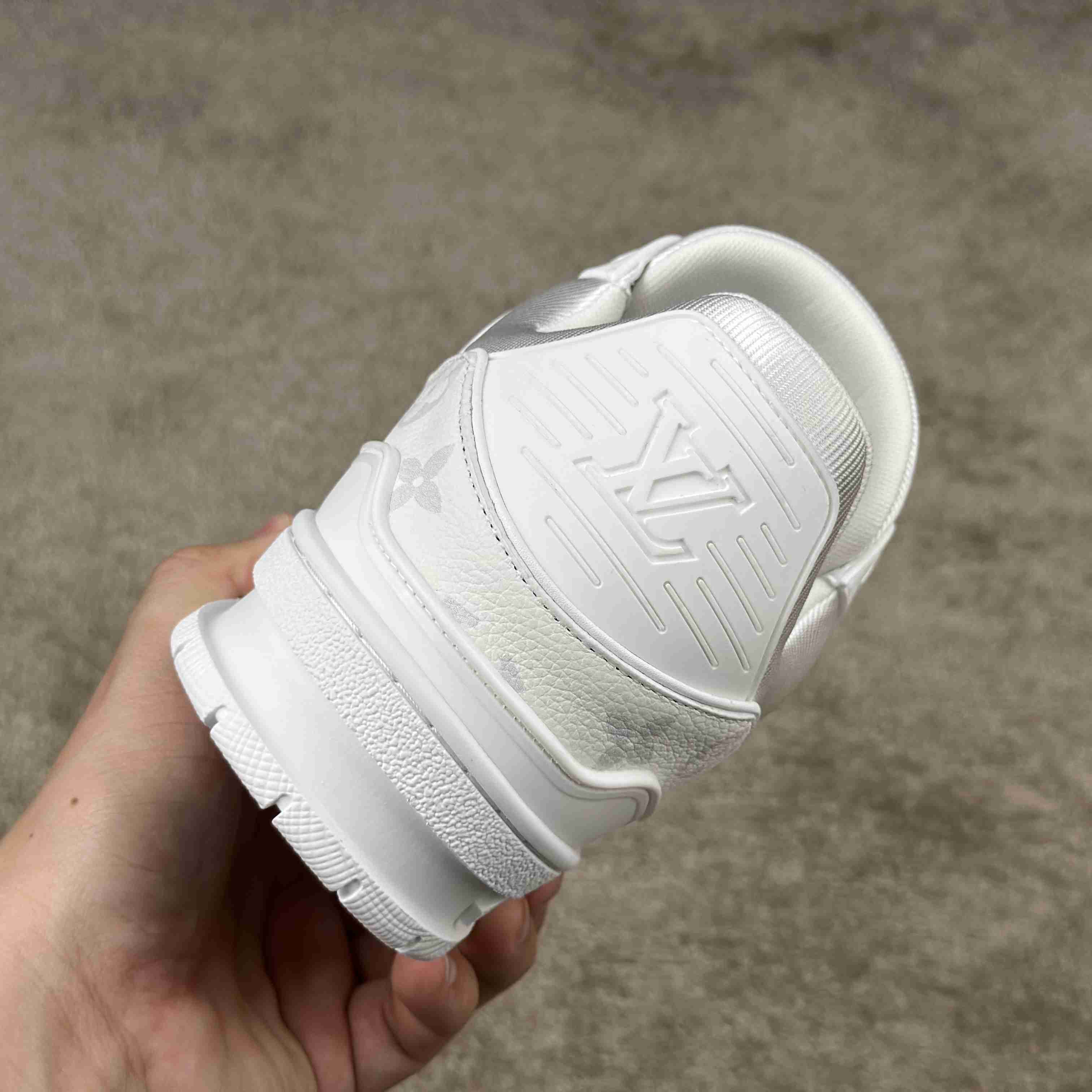 Louis Vuitton LV Trainer Sneaker       1AHDNC - DesignerGu