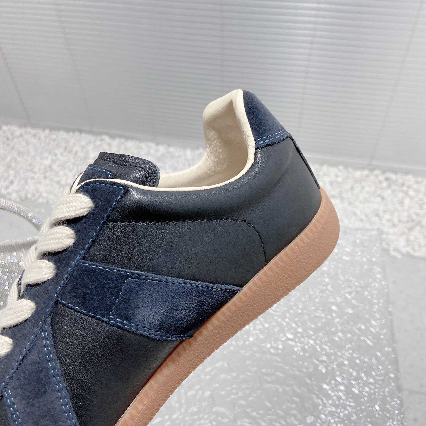 Maison Margiela Replica Sneakers - DesignerGu