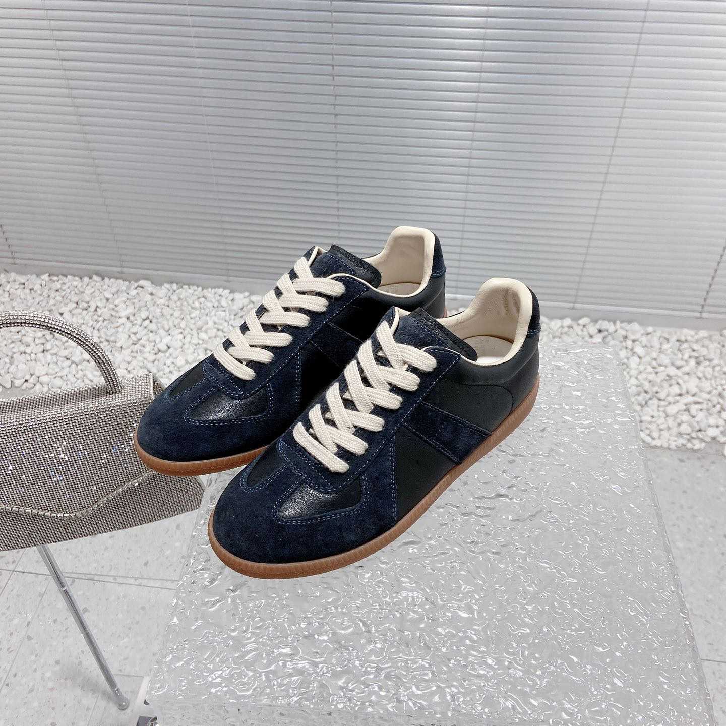 Maison Margiela Replica Sneakers - DesignerGu