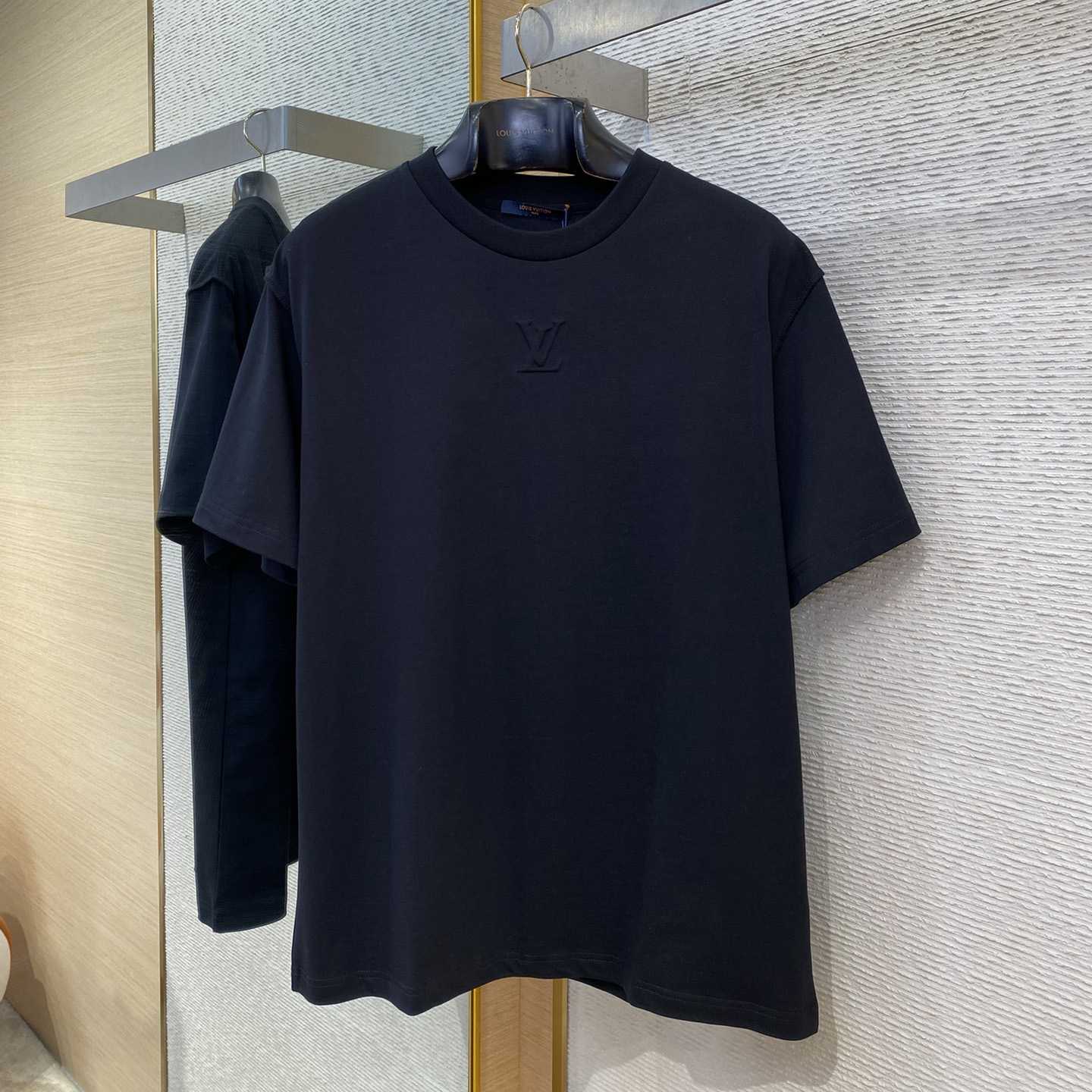 Louis Vuitton Embossed LV T-Shirt    1AGIJ4 - DesignerGu
