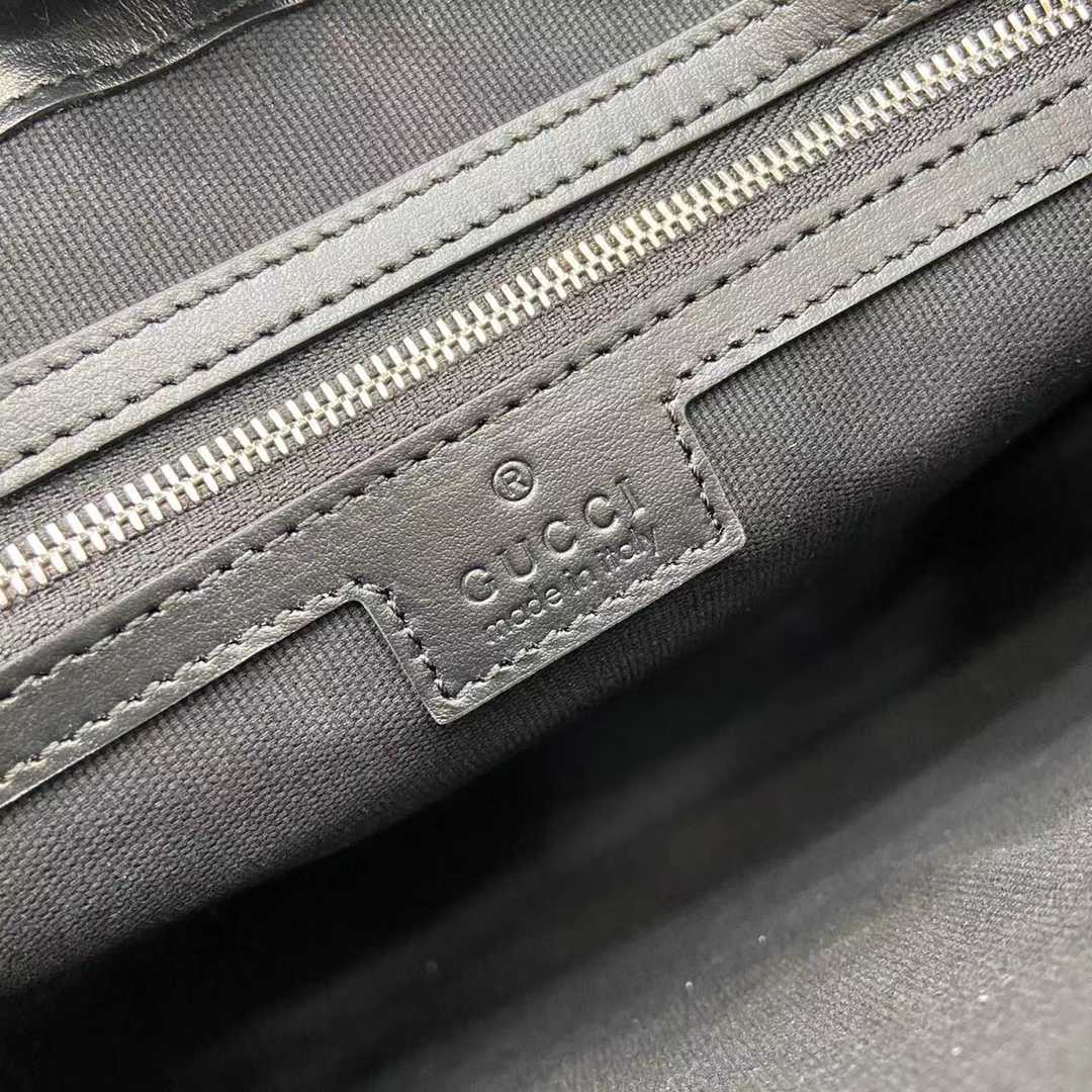 Gucci Medium Jumbo GG Messenger Bag - DesignerGu
